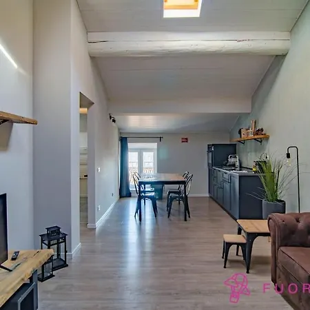 Fuoriporta Affitti Brevi - Corte 2 Con Parcheggio Gratuito * Parma