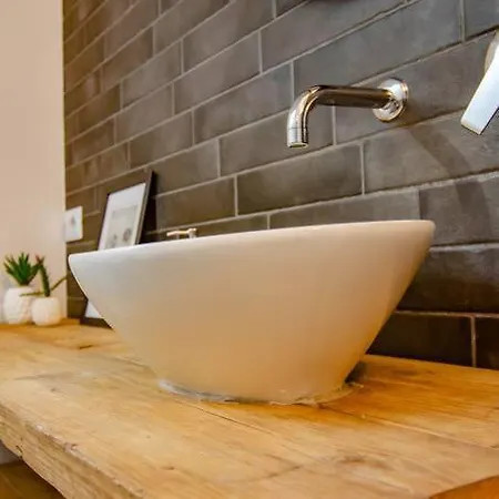 Apartamento Fuoriporta Affitti Brevi - Corte 2 Con Parcheggio Gratuito *